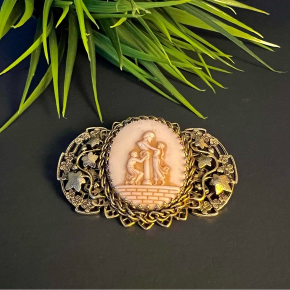 Vintage Antique Yellow Gold Framed Victorian Cameo Brooch Pendant 2 in 1 - Picture 7 of 7